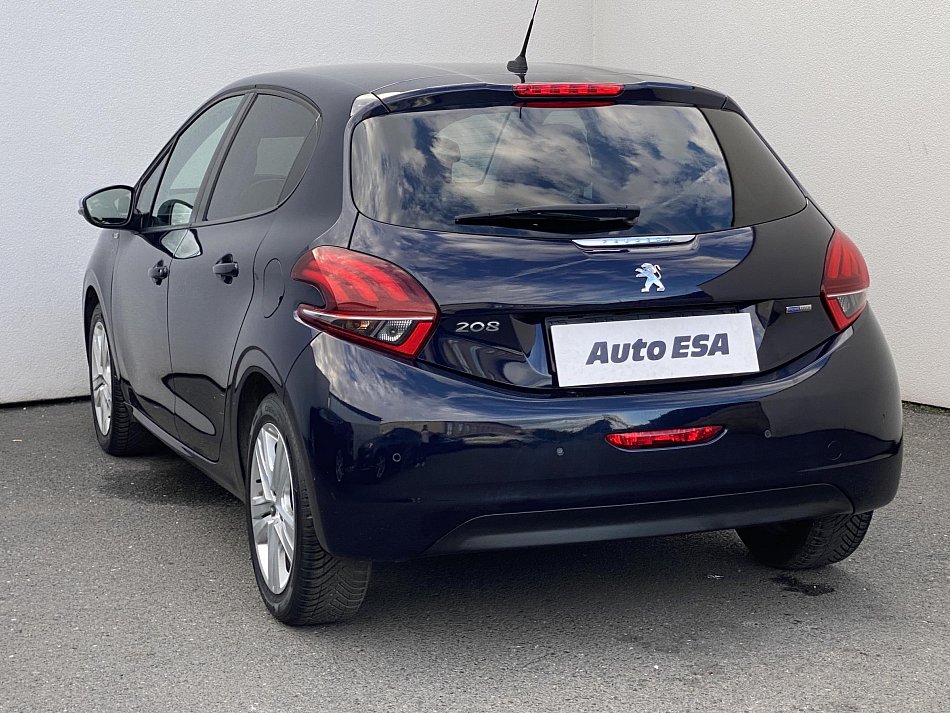 Peugeot 208 1.2i Style