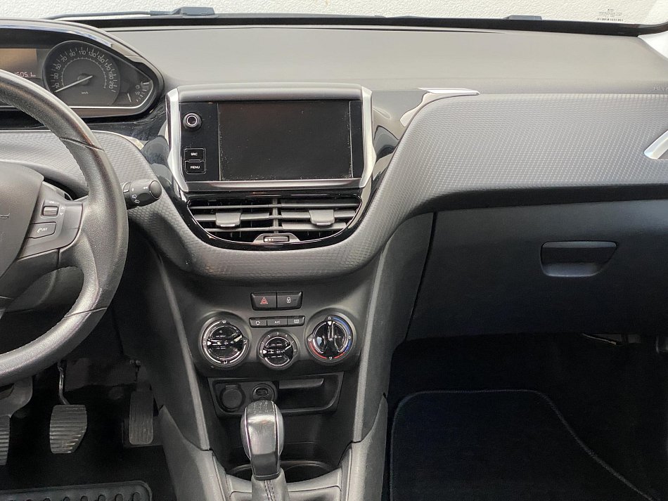 Peugeot 208 1.2i Style