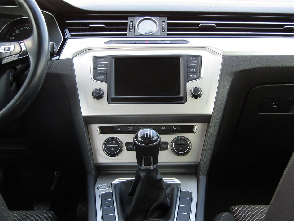 Volkswagen Passat 2.0 TDi 