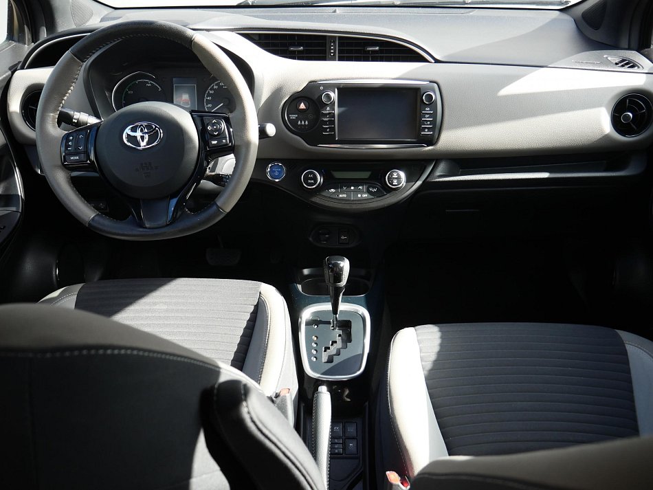 Toyota Yaris 1.5 Hybrid 