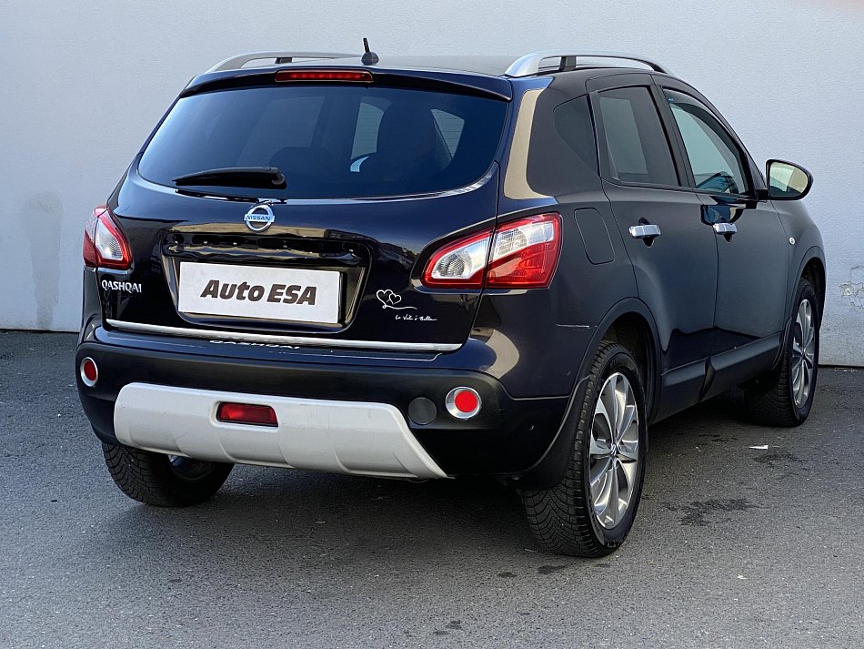 Nissan Qashqai 2.0i 