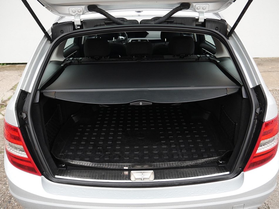 Mercedes-Benz Třída C 2.2CDi  C220