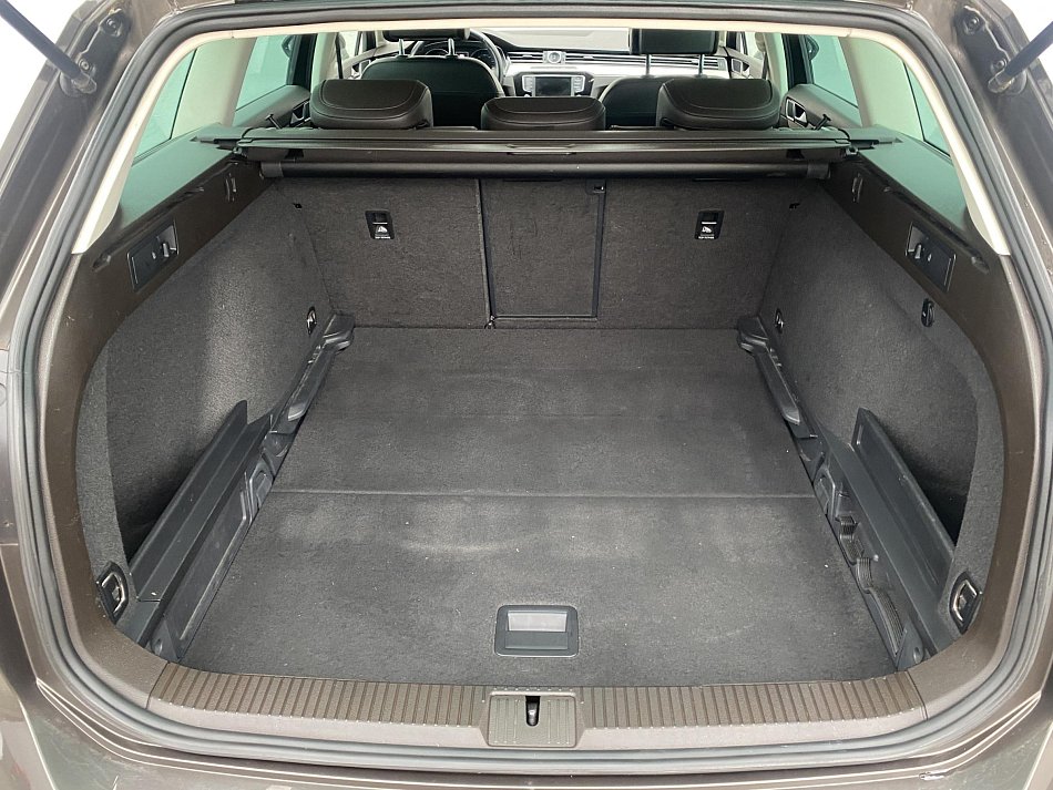 Volkswagen Passat 2.0 TDi Highline