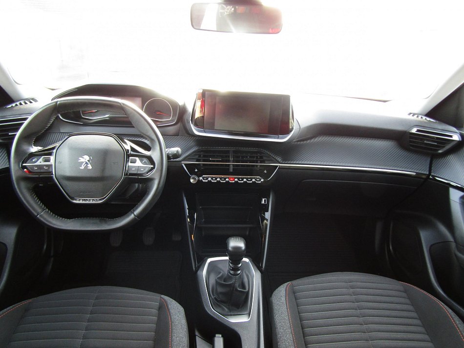 Peugeot 2008 1.2 PT 