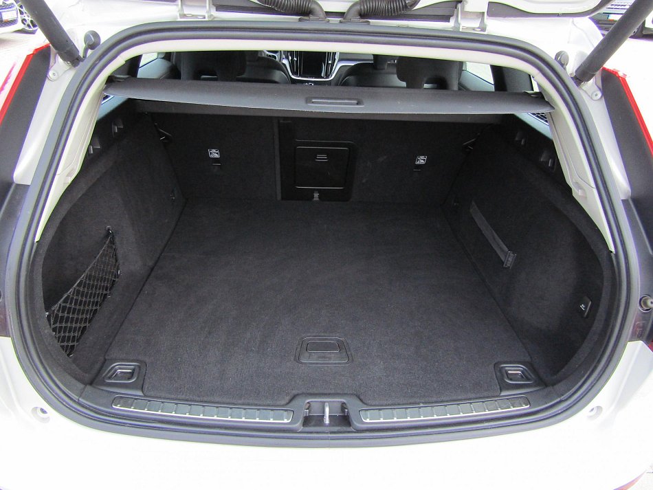 Volvo V60 2.0 D3 Momentum