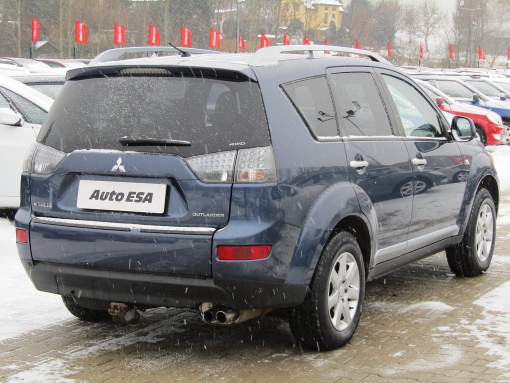 Mitsubishi Outlander 2.0 D  4x4, 7míst