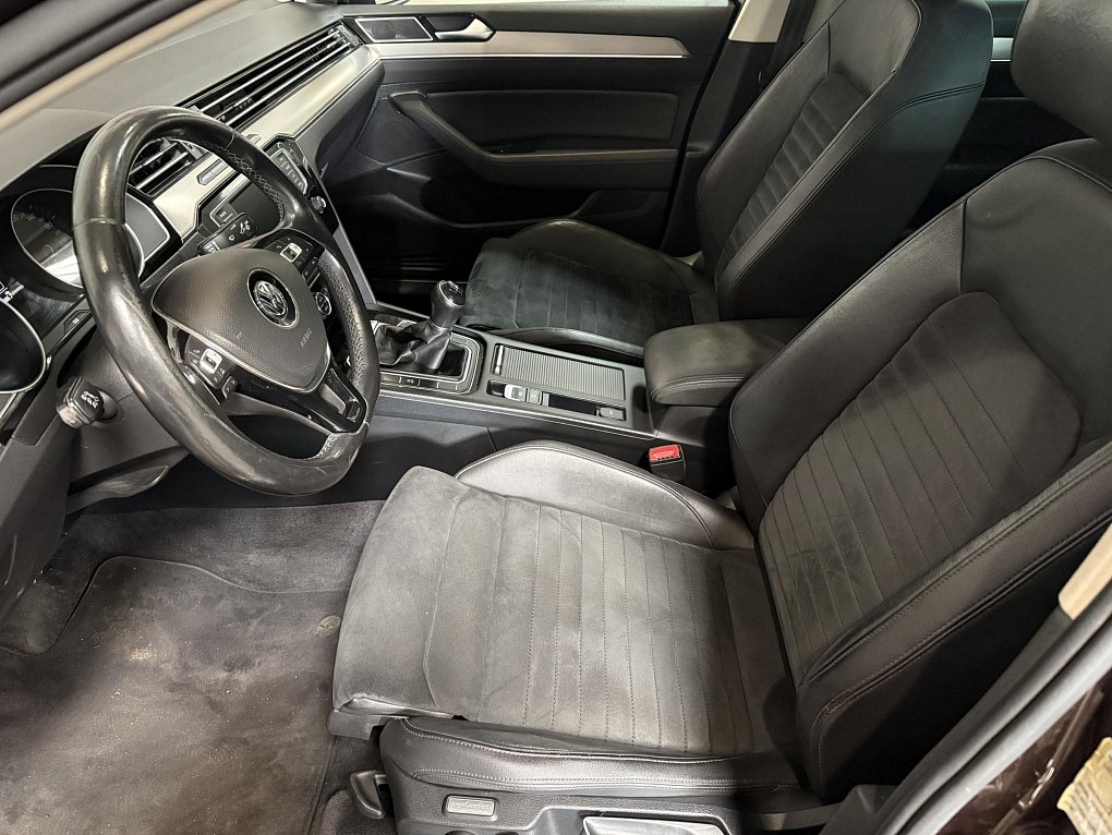 Volkswagen Passat 2.0 TDi Highline