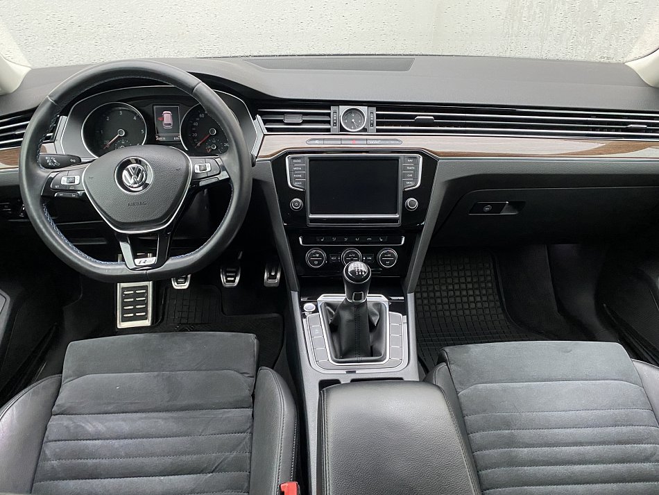 Volkswagen Passat 2.0 TDi Highline