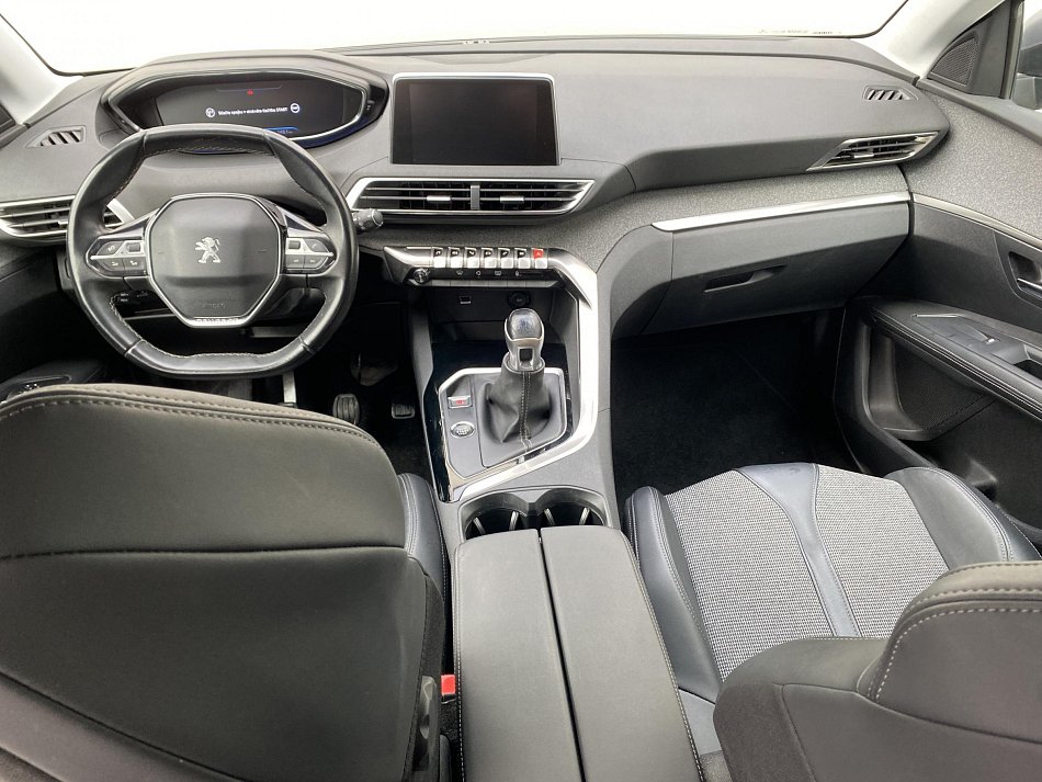 Peugeot 3008 1.2PT Allure