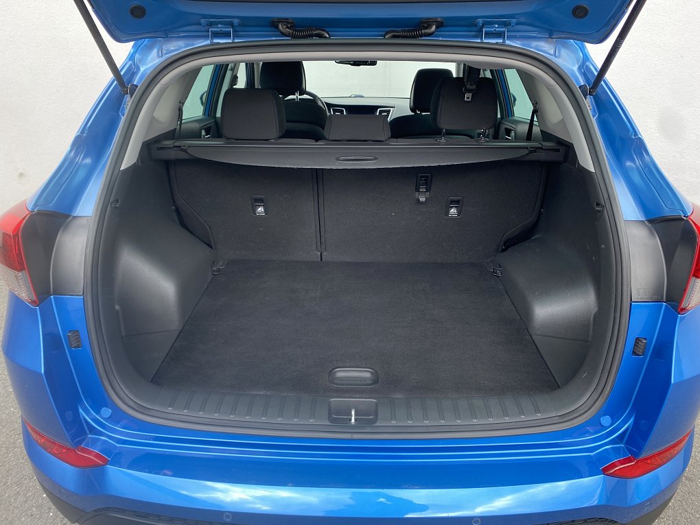 Hyundai Tucson 1.7 CRDi Trikolor 2WD
