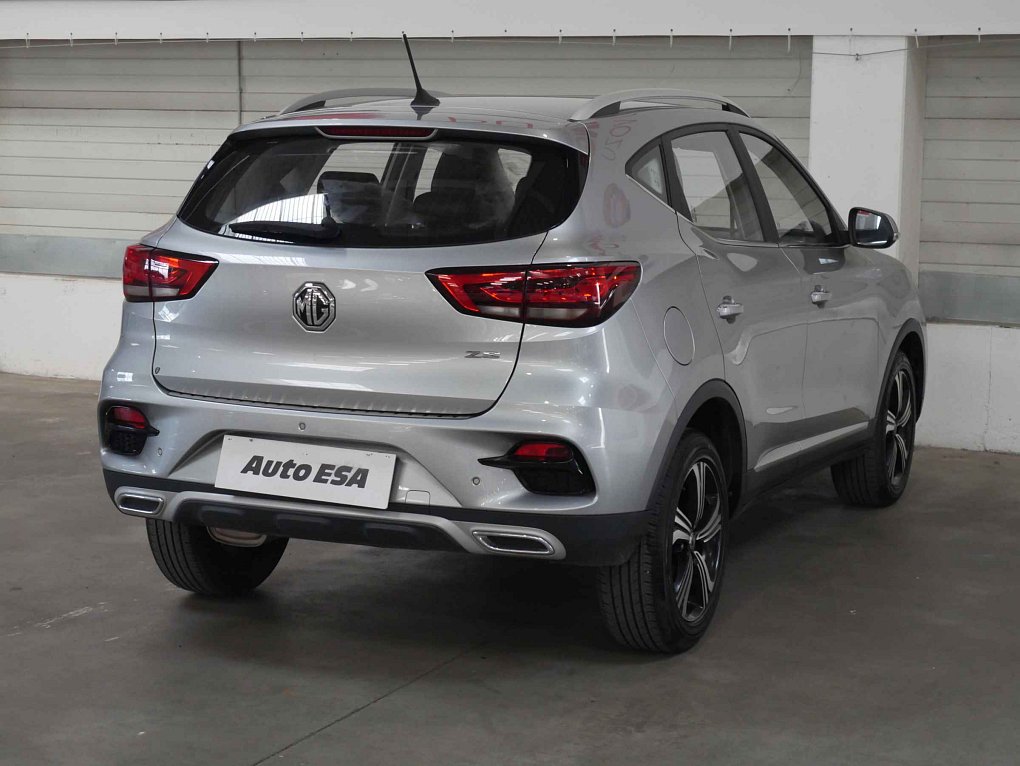 MG ZS 1.5 i 