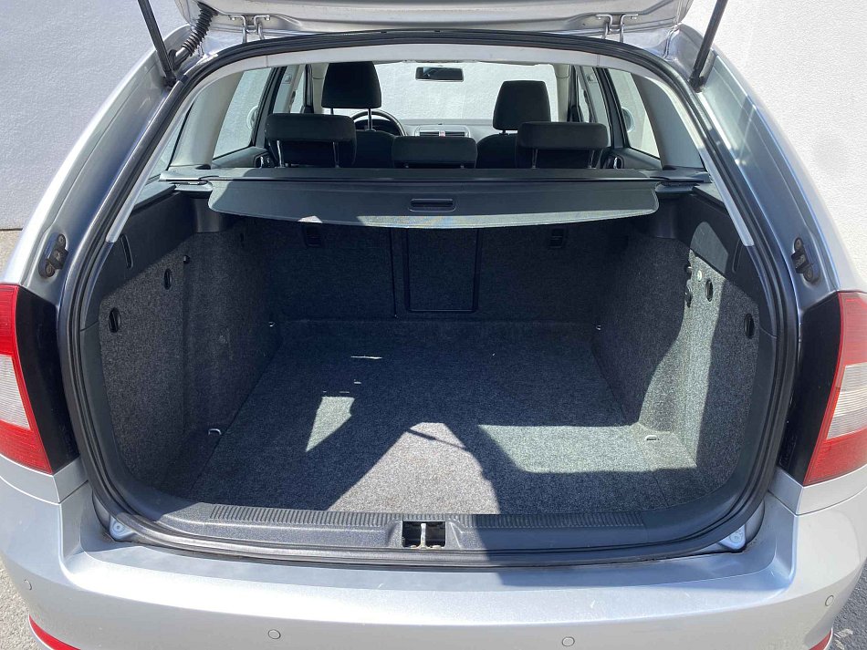 Škoda Octavia II 1.6TDi Ambiente