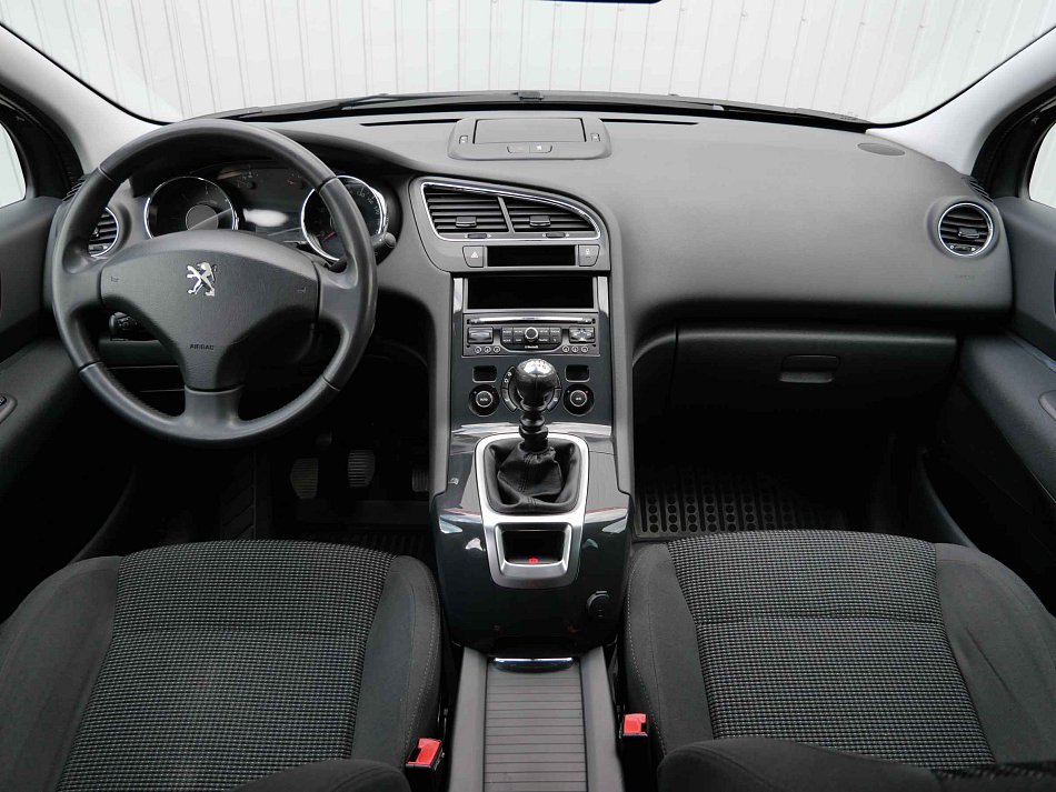 Peugeot 5008 2.0 HDi 