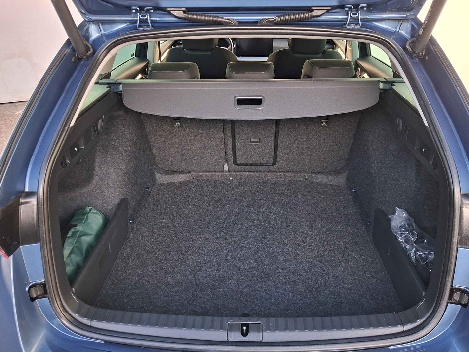 Škoda Octavia IV 1.0 TSI 