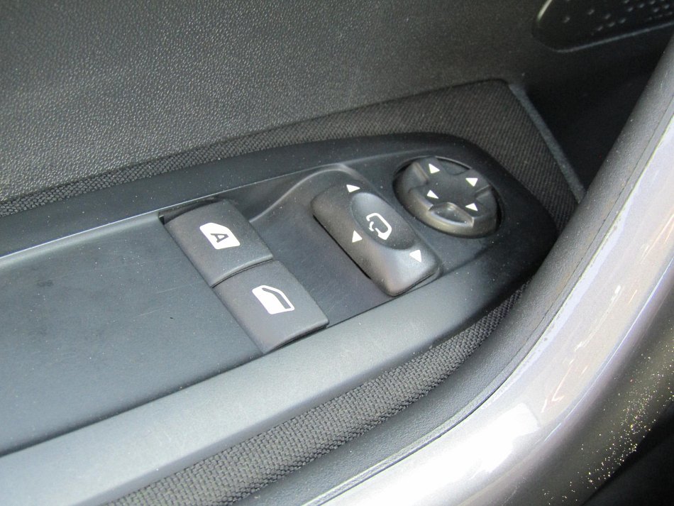Peugeot 2008 1.2 