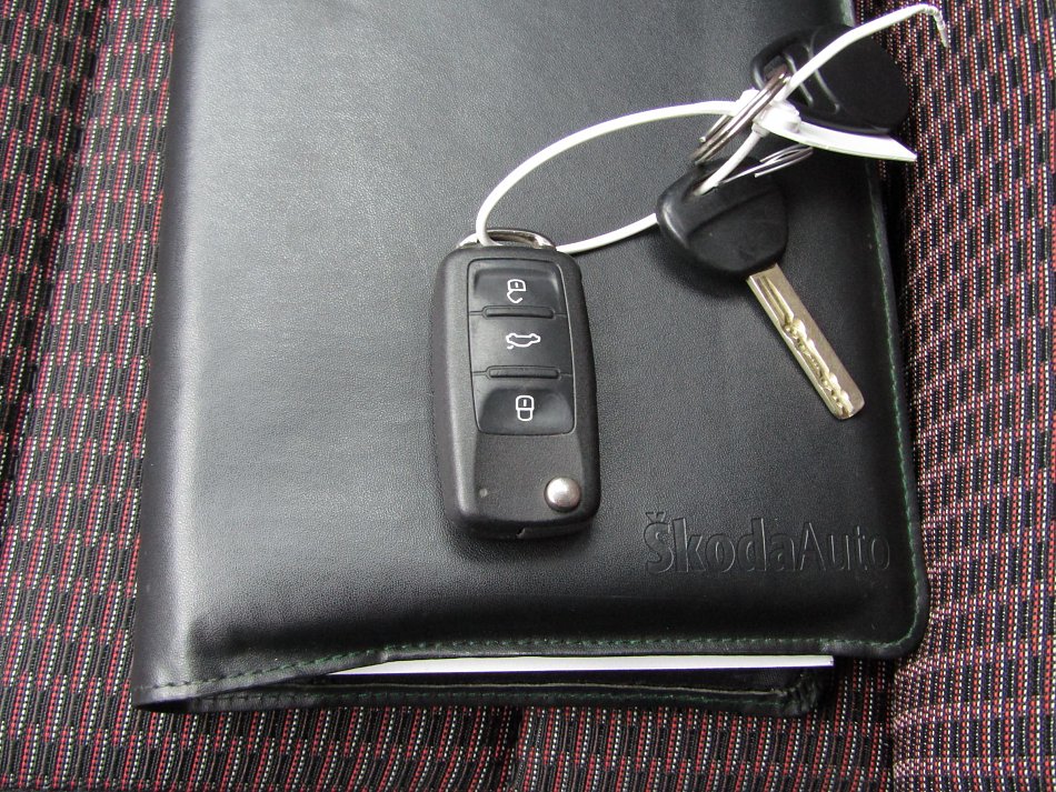 Škoda Octavia II 2.0 TDi Elegance