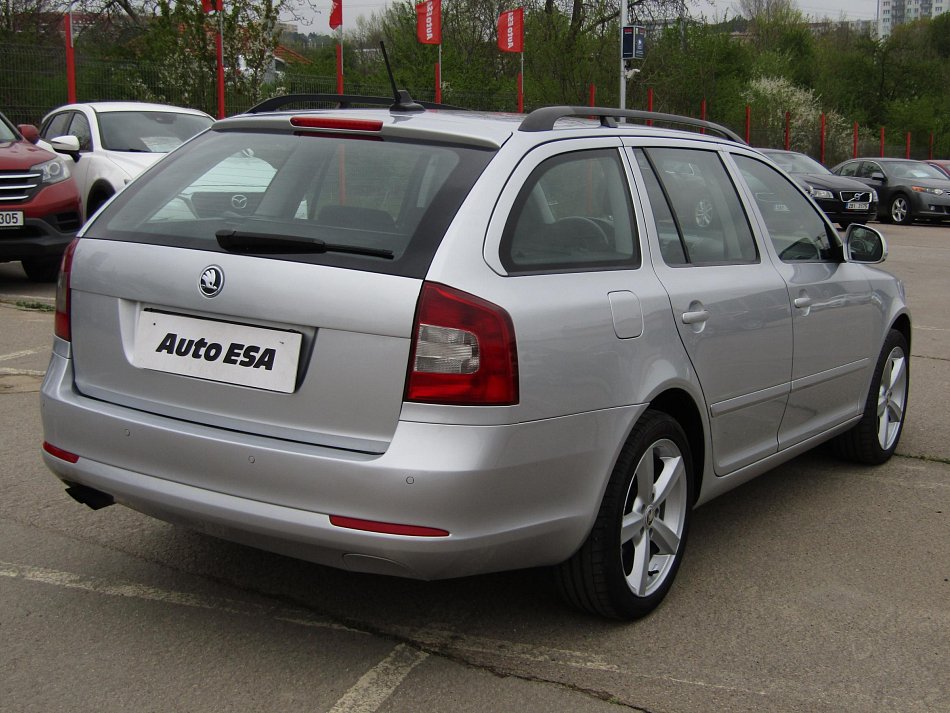 Škoda Octavia II 2.0 TDi Elegance
