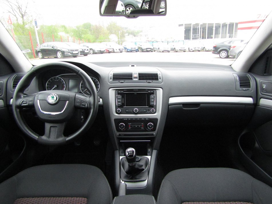 Škoda Octavia II 2.0 TDi Elegance