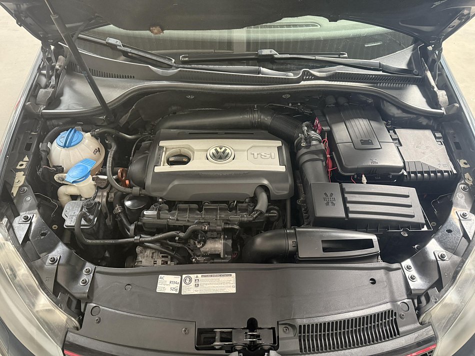 Volkswagen Golf 2.0 TSi 