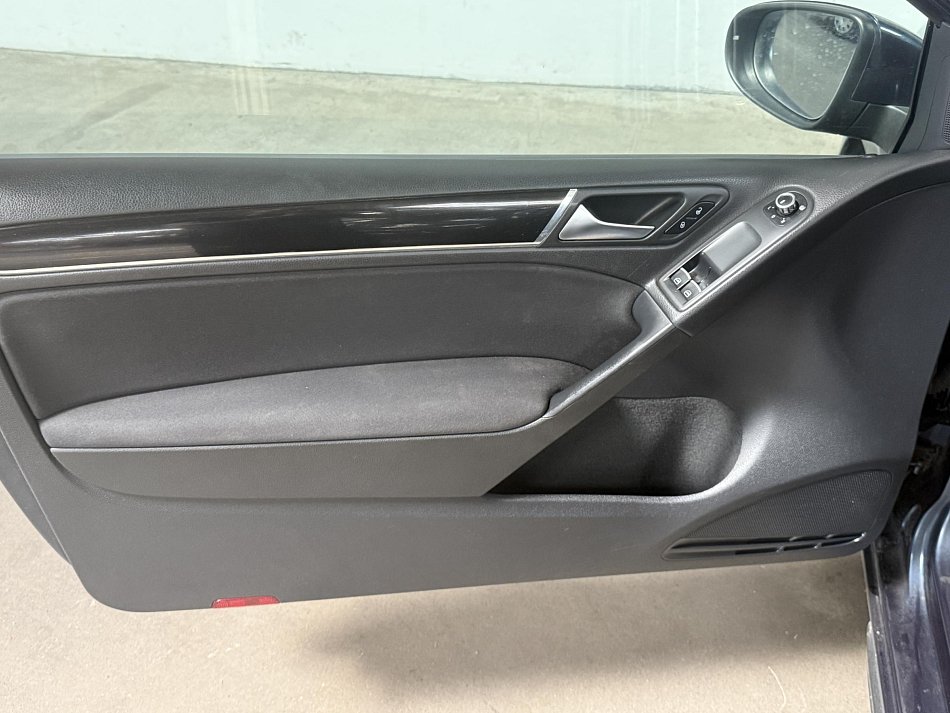 Volkswagen Golf 2.0 TSi 