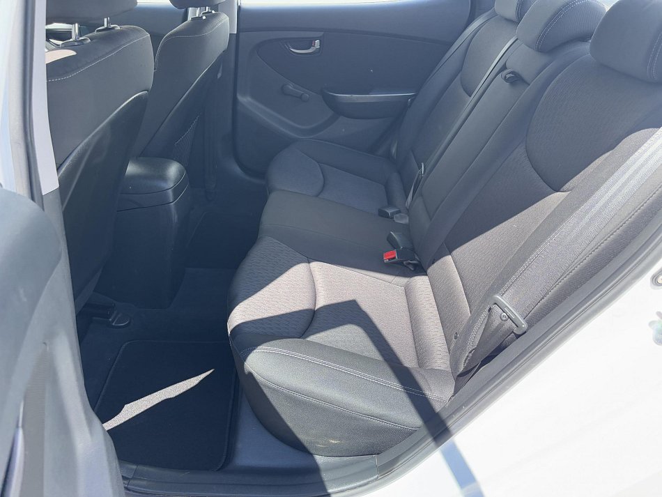 Hyundai Elantra 1.6 