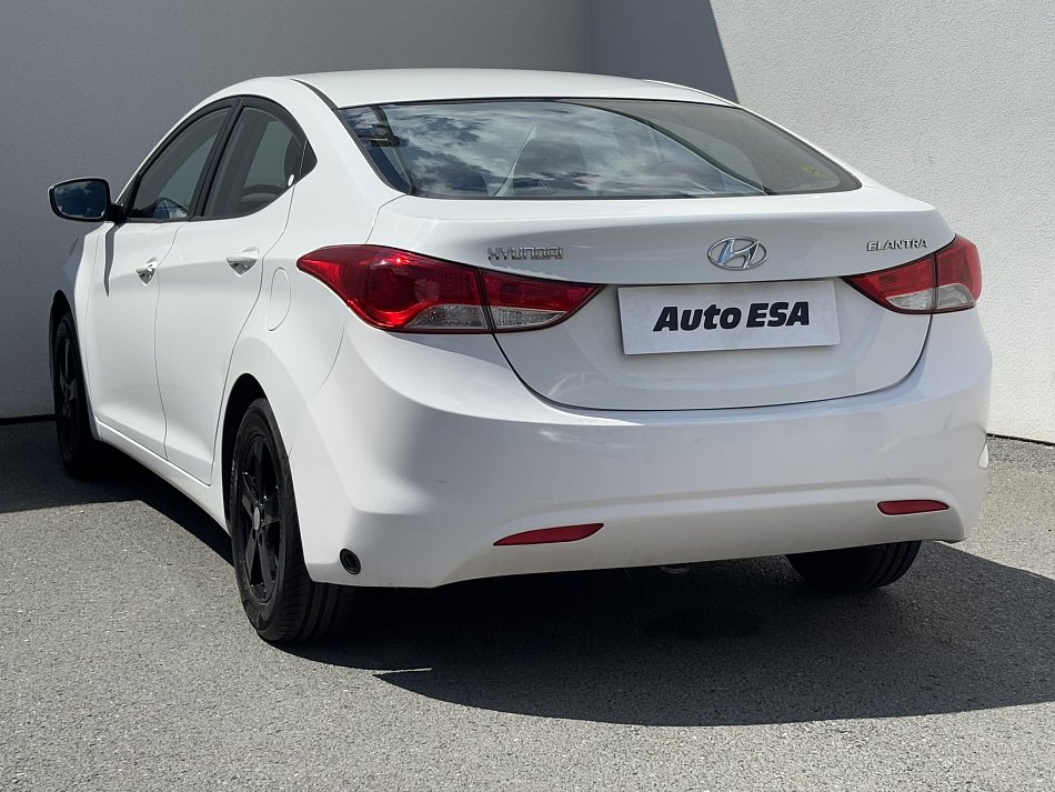 Hyundai Elantra 1.6 