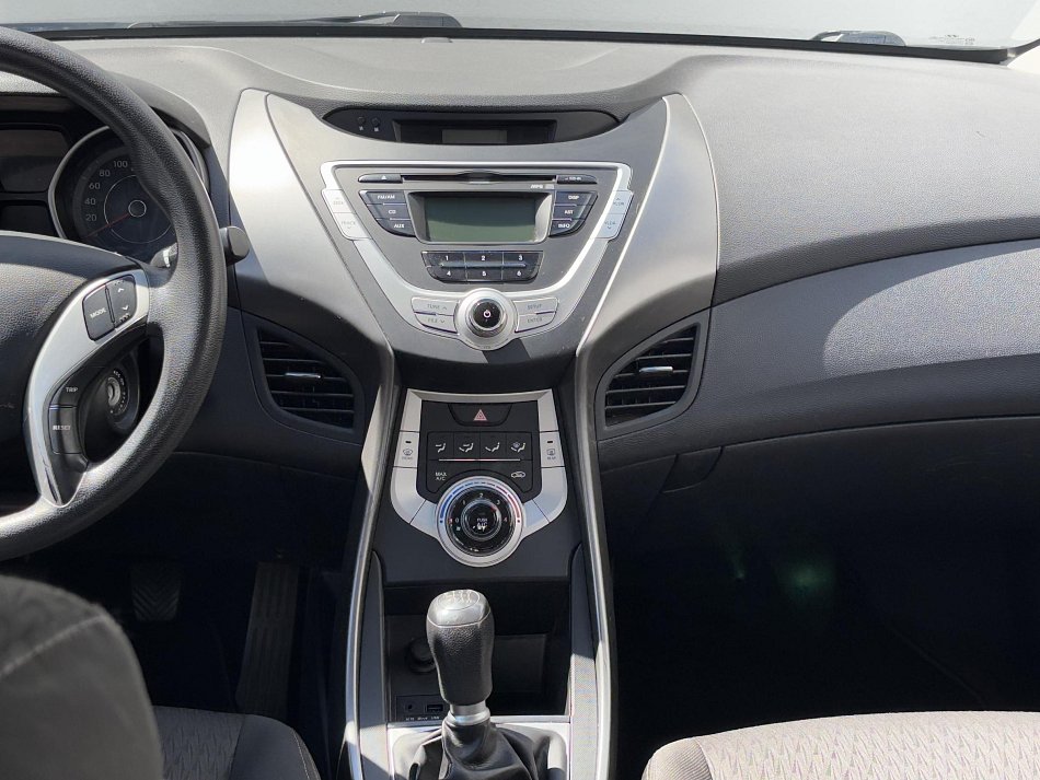 Hyundai Elantra 1.6 