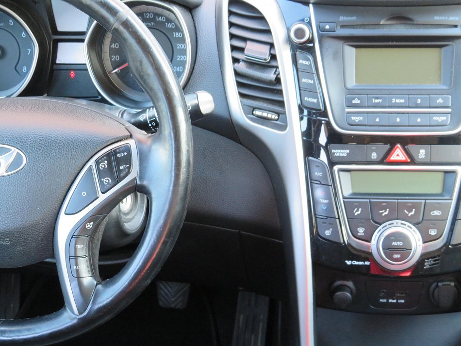 Hyundai I30 1.6 i 