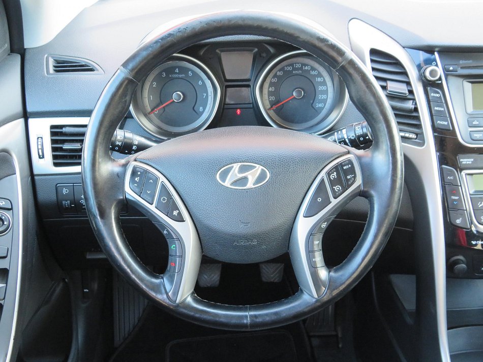 Hyundai I30 1.6 i 