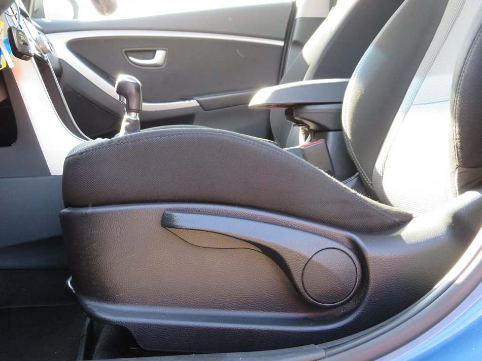 Hyundai I30 1.6 i 