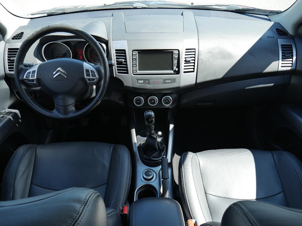 Citroën C-Crosser 2.2HDi  7míst, 4x4