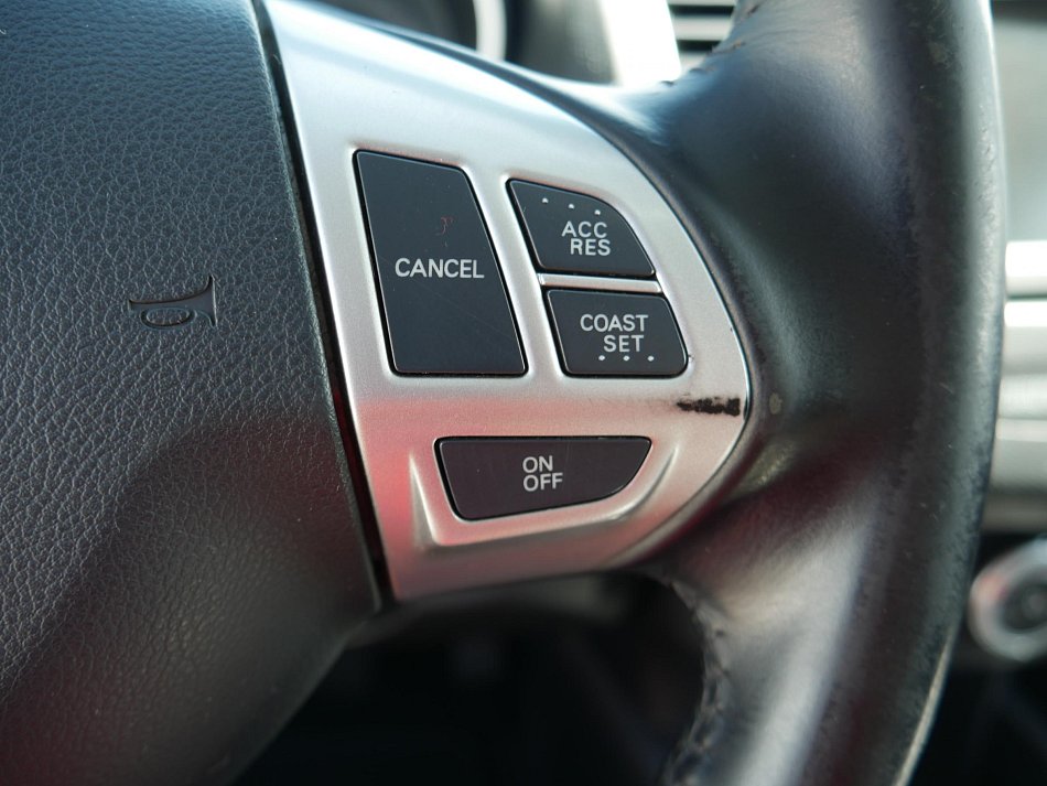 Citroën C-Crosser 2.2HDi  7míst, 4x4