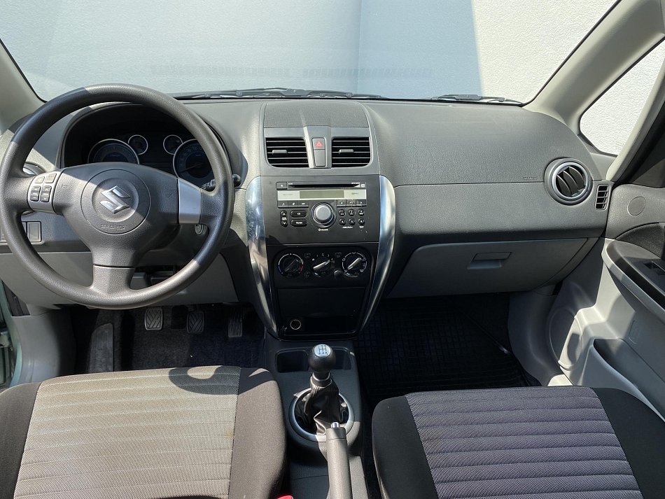 Suzuki SX4 1.6i  4WD