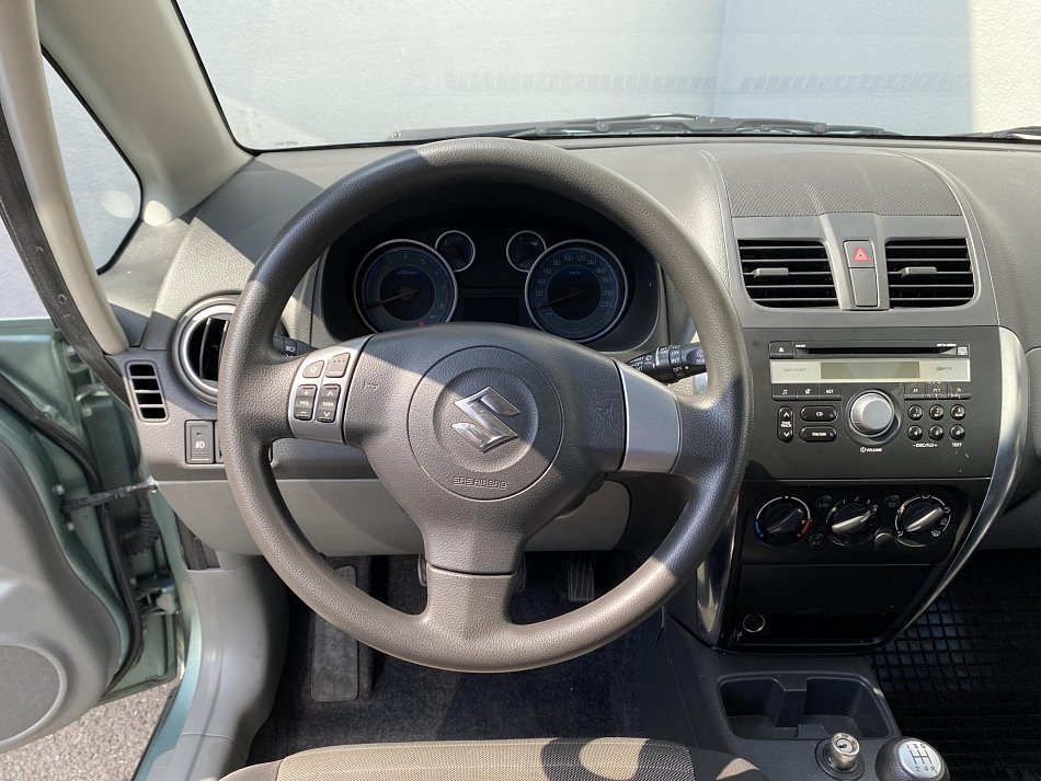 Suzuki SX4 1.6i  4WD