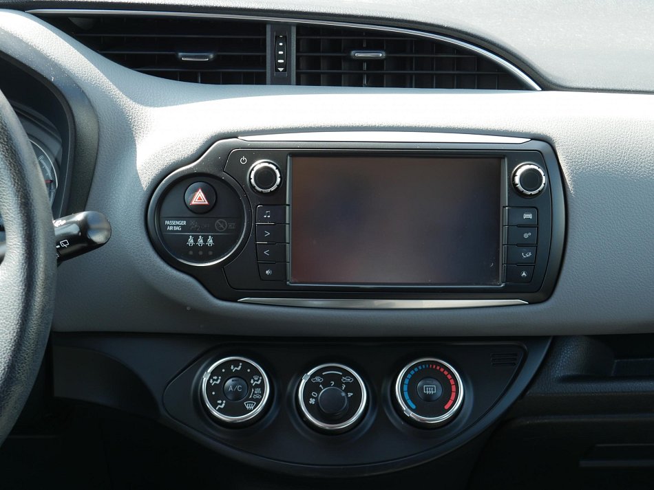 Toyota Yaris 1.0 VVTi 