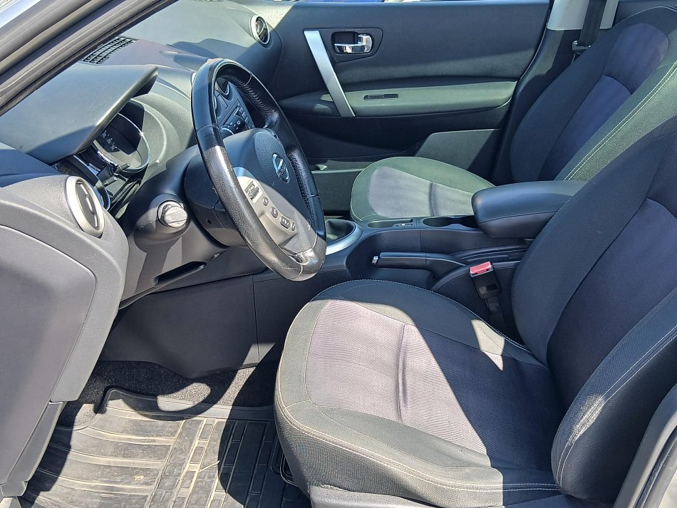 Nissan Qashqai 1.6i 