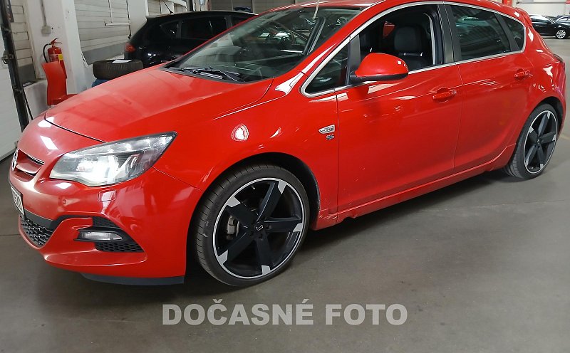Opel Astra 1.4 Turbo OPC line