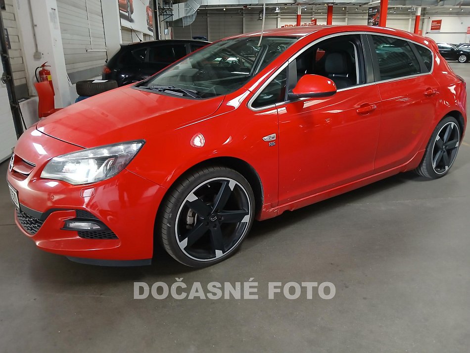 Opel Astra 1.4 Turbo OPC line