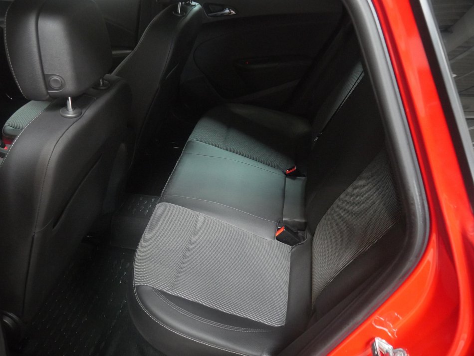 Opel Astra 1.4 Turbo OPC line