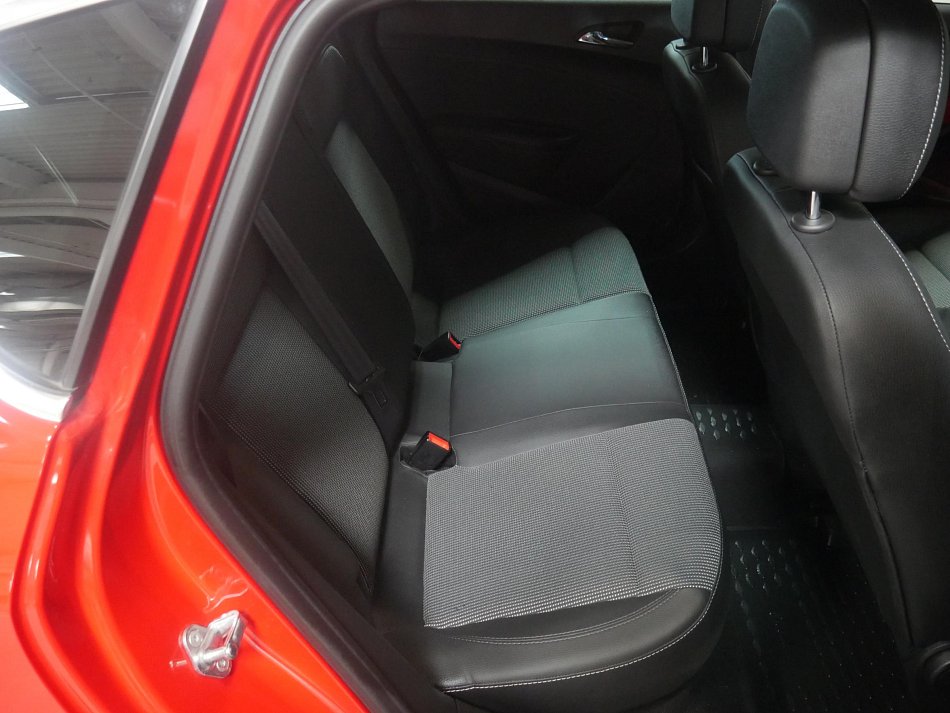 Opel Astra 1.4 Turbo OPC line