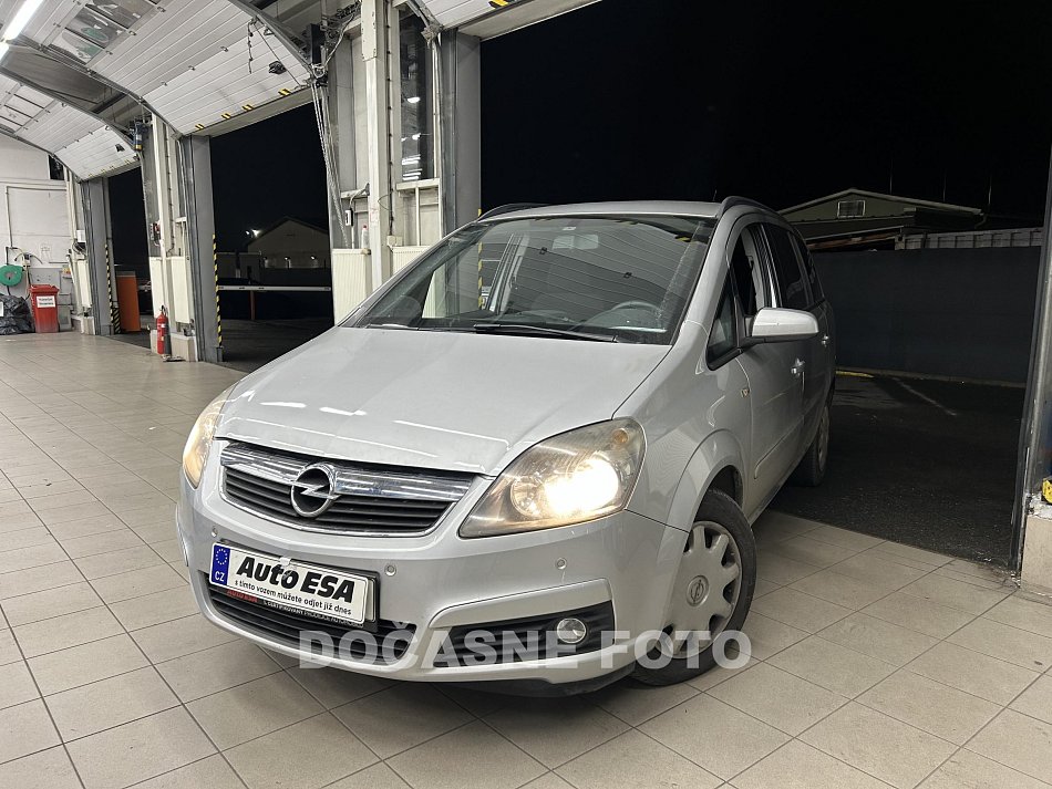 Opel Zafira 1.8i  7Míst