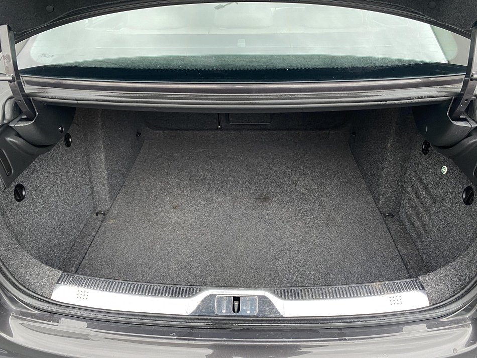 Škoda Superb II 2.0 TDi Elegance