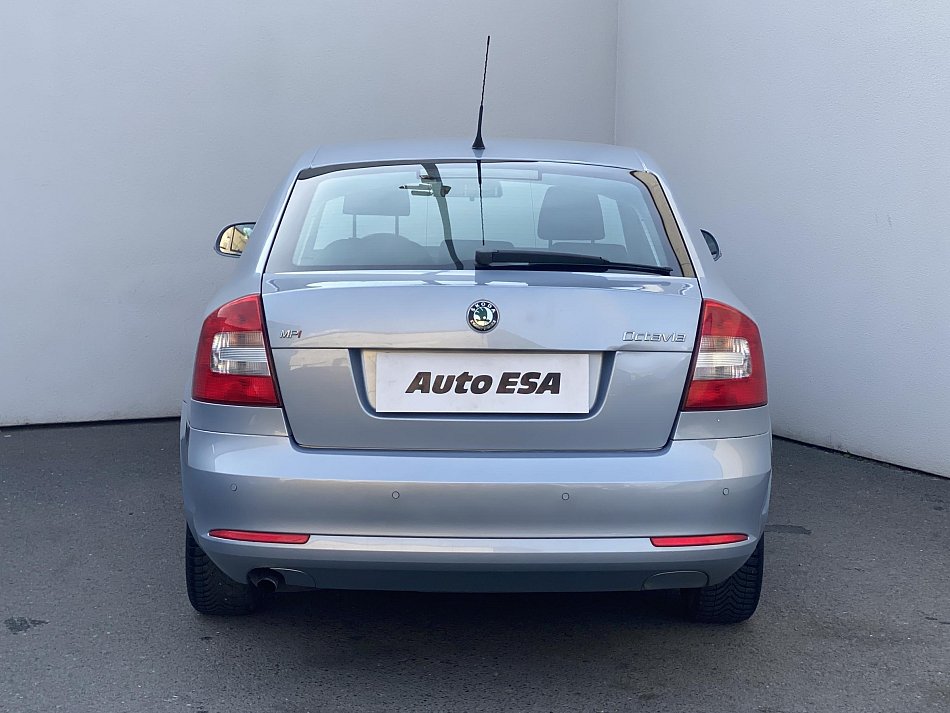 Škoda Octavia II 1.6 MPi Ambiente