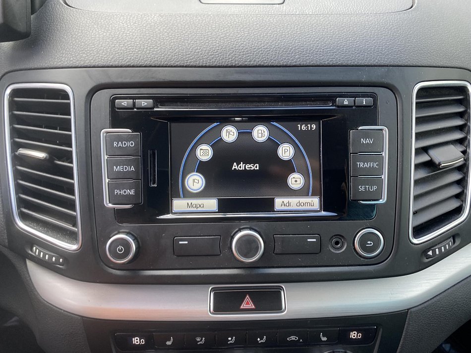 Volkswagen Sharan 2.0 TDi Highline 7míst