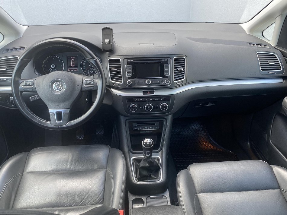 Volkswagen Sharan 2.0 TDi Highline 7míst