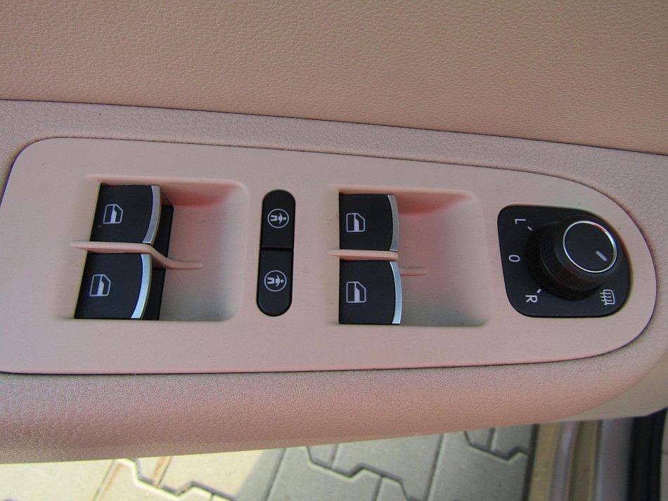 Volkswagen Sharan 2.0TDi 