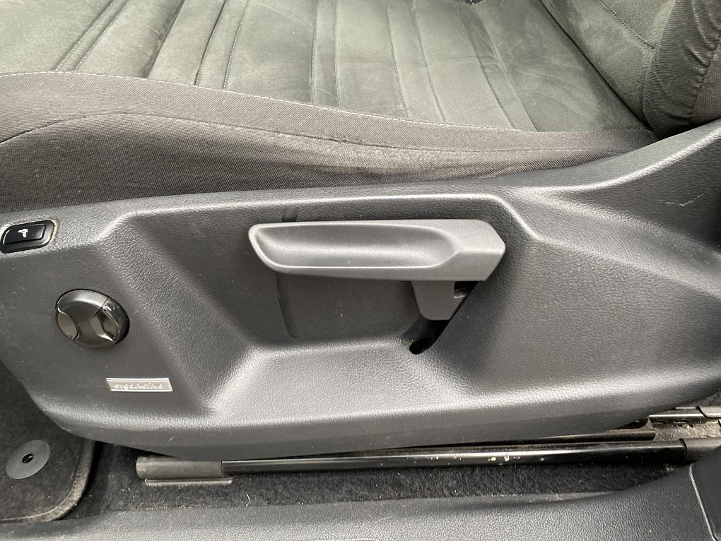 Volkswagen Touran 2.0 TDi 