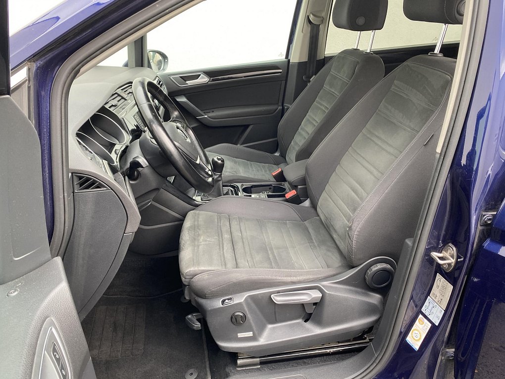 Volkswagen Touran 2.0 TDi 
