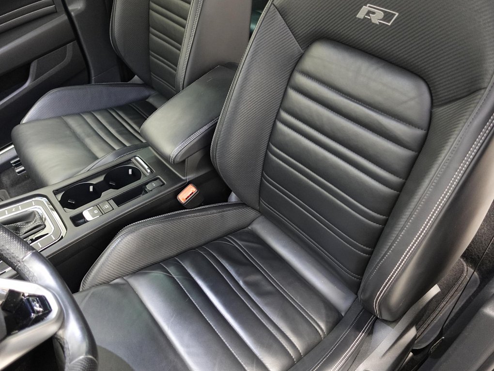 Volkswagen Passat 2.0 TSI 