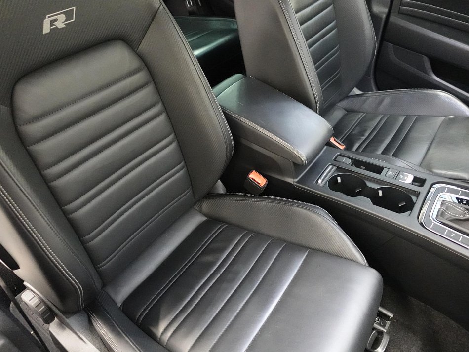 Volkswagen Passat 2.0 TSI 